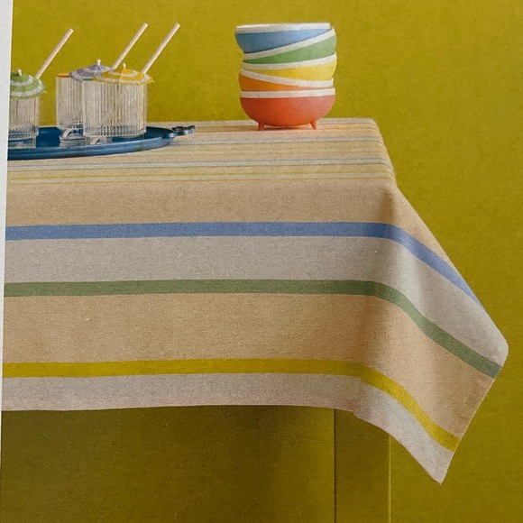 Room Essentials Rectangular 60x84”Tablecloth - Picture 2 of 4